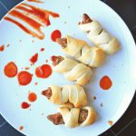 Make Air Fryer Scorching Canine ‘Mummy Fingers’ for Halloween